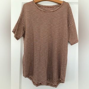Madewell striped t-shirt. Excellent condition! Loose fit.